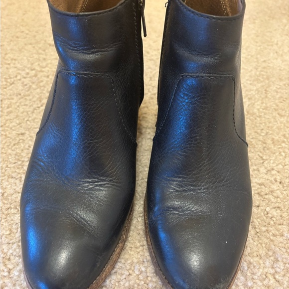 Madewell Black Ankle Boots Sleek Leather Classic. Size 7 - Picture 1 of 8